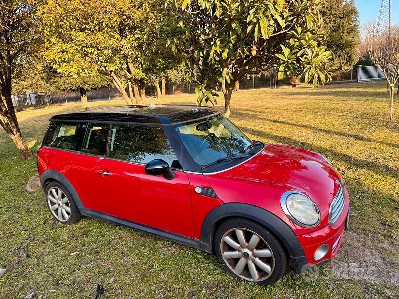 Usata Mini Cooper D Clubman 109 CV (80 kW) 2012 Rosso Station wagon