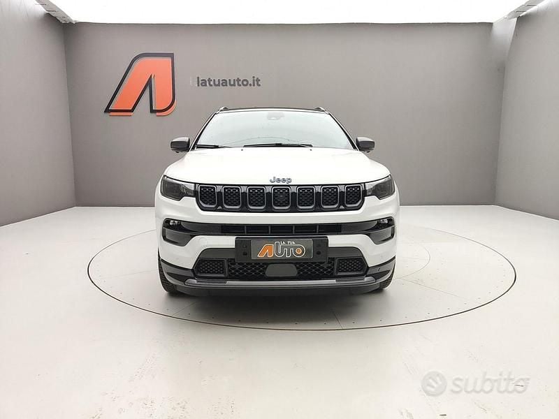 Usata Jeep Compass 190 CV (139 kW) 2021 Alpine white / tetto nero SUV