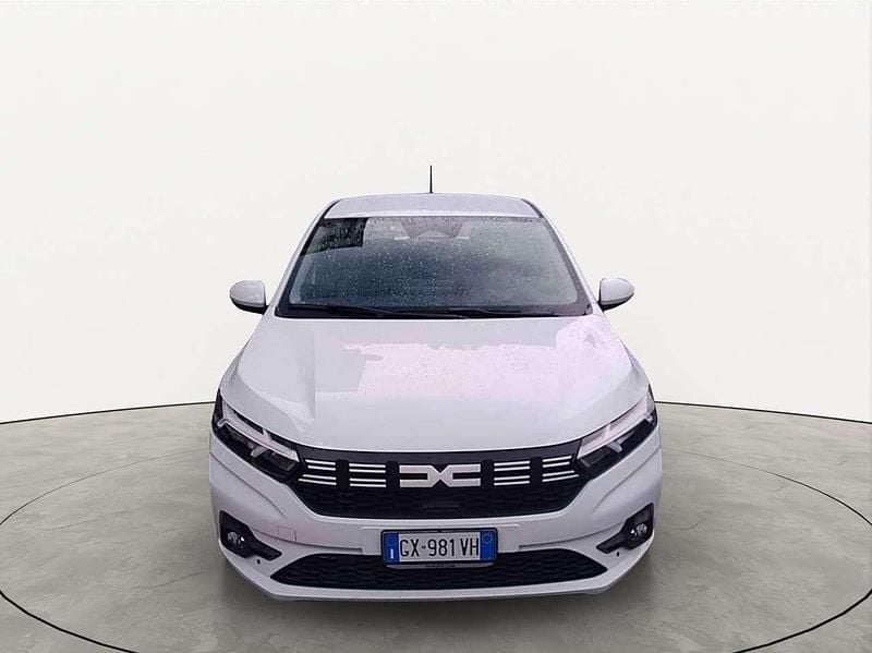 Bianco Nuova 2025 Dacia Sandero Essentiel Due volumi | 14.400 € (Super prezzo) - Immagine 1/4