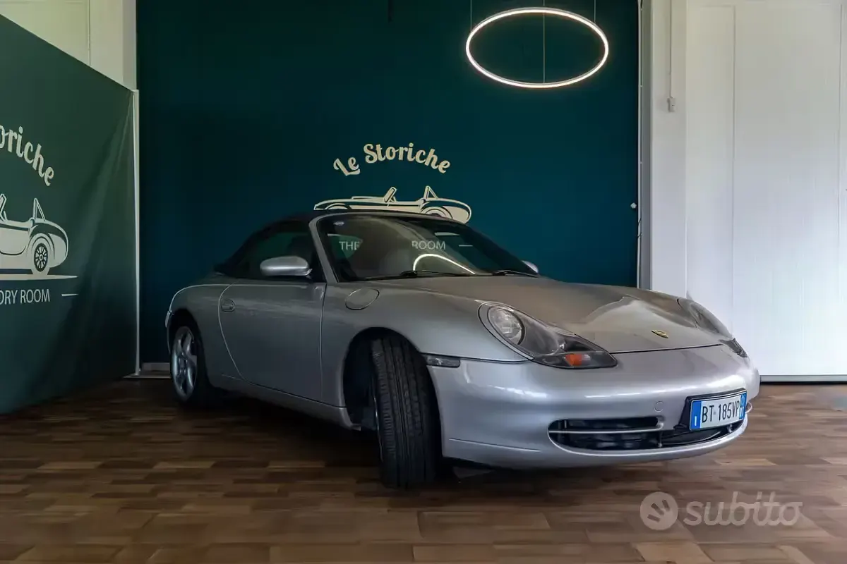 Usata Porsche 911 Carrera 4 Cabriolet 300 CV (220 kW) 2001 Grigio Cabrio