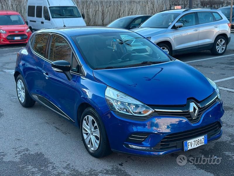 Blu Usata 2019 Renault Clio IV Tre volumi | 6900 € (Super prezzo) - Immagine 1/4