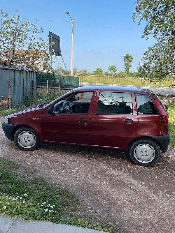 Usata Fiat Punto 54 CV (39 kW) 1996 Berlina