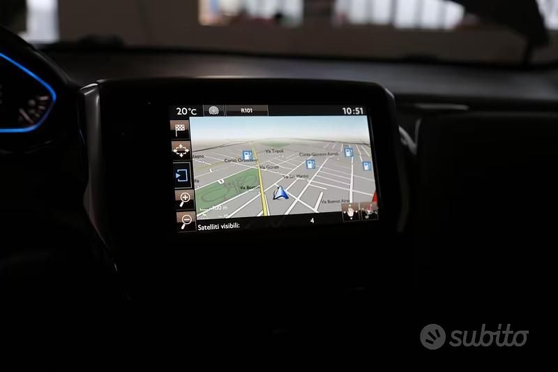 Usata Peugeot 2008 Allure 120 CV (88 kW) 2014 Grigio SUV