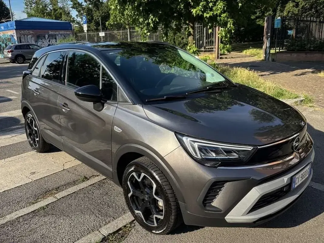 Usata Opel Crossland Elegance 131 CV (96 kW) 2024 SUV