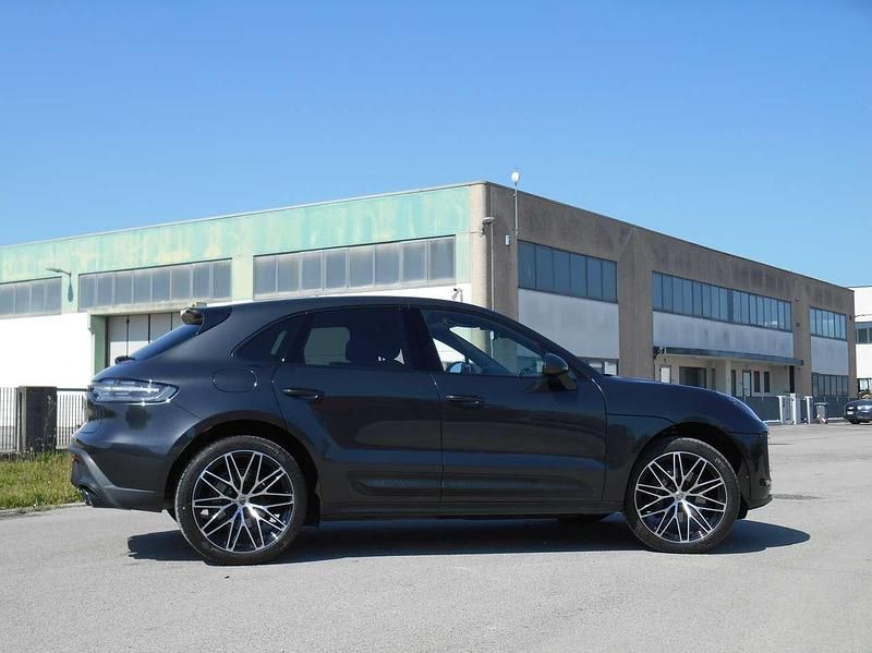 Usata Porsche Macan 265 CV (194 kW) 2022 Grigio SUV