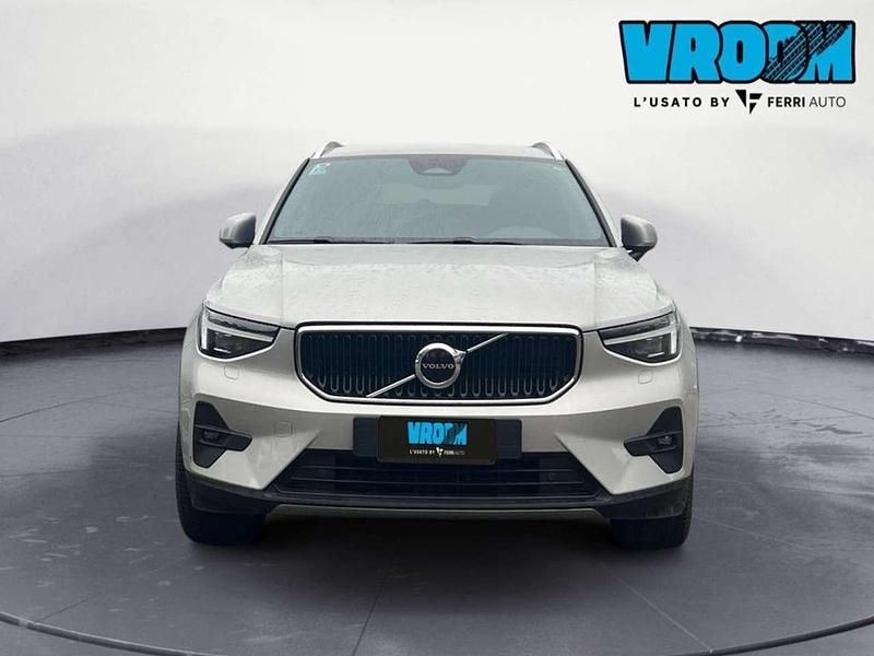 Usata Volvo XC40 Core 163 CV (119 kW) 2025 Argento SUV