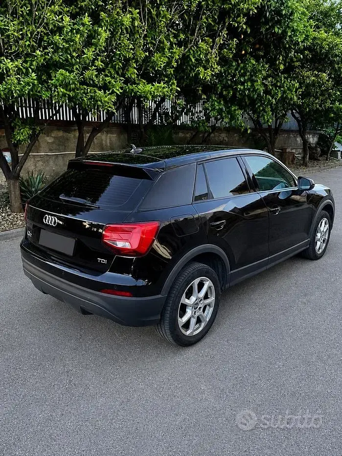 Usata Audi Q2 Business 116 CV (85 kW) 2017 Nero SUV