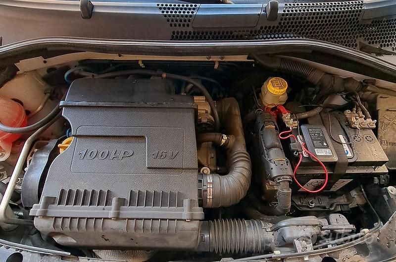 Usata Fiat 500 Lounge 101 CV (74 kW) 2009 Blu/azzurro Utilitaria