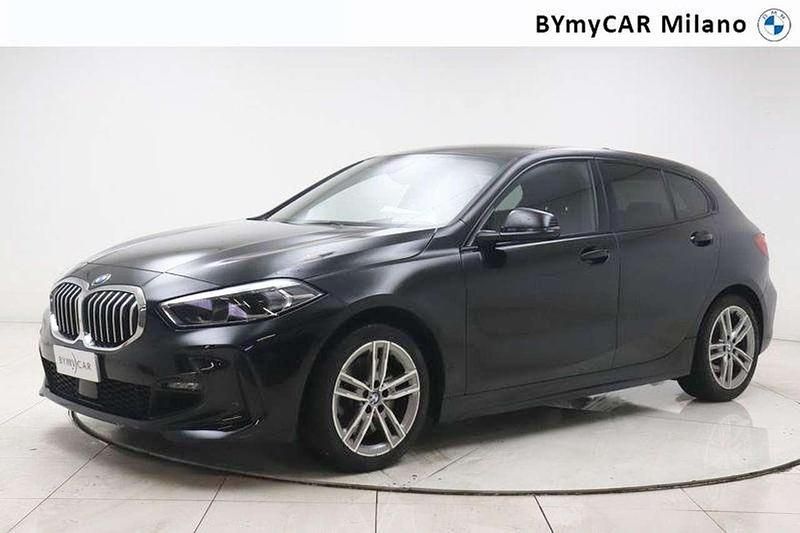 Usata BMW 120 Advantage 178 CV (130 kW) 2022 Melbourne rot metallizzato Utilitaria