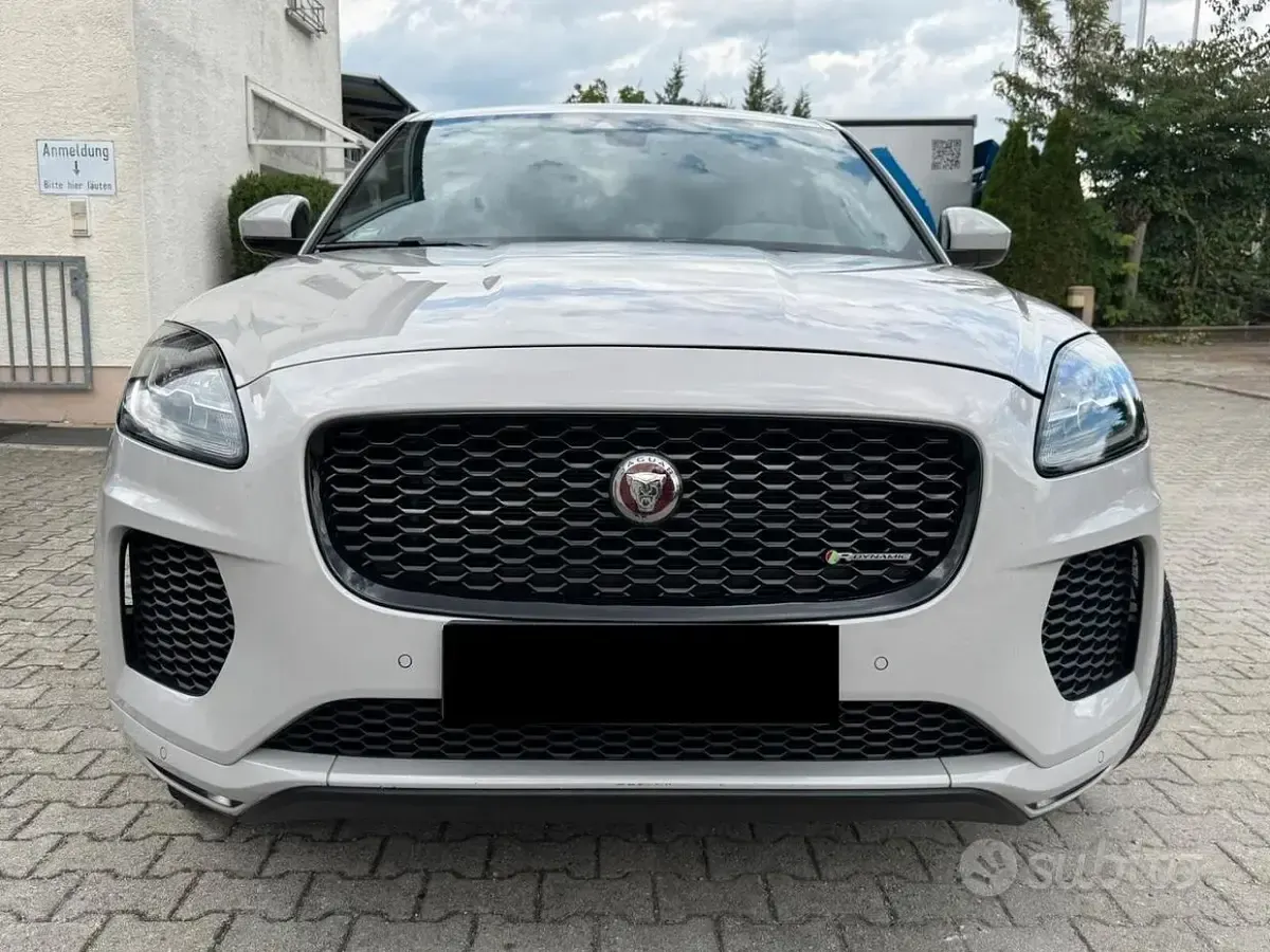 Occasion Jaguar E-Pace R-Dynamic 163 ch (119 kW) 2021 Gris SUV