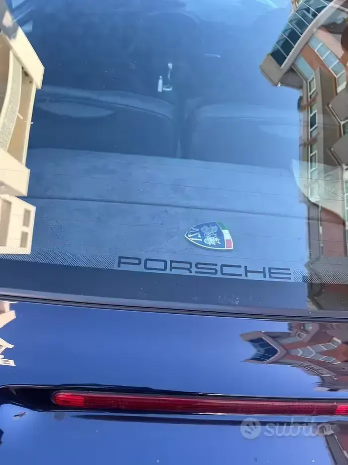 Usata Porsche 992 320 CV (235 kW) 2022 Bluazzurro Coupé