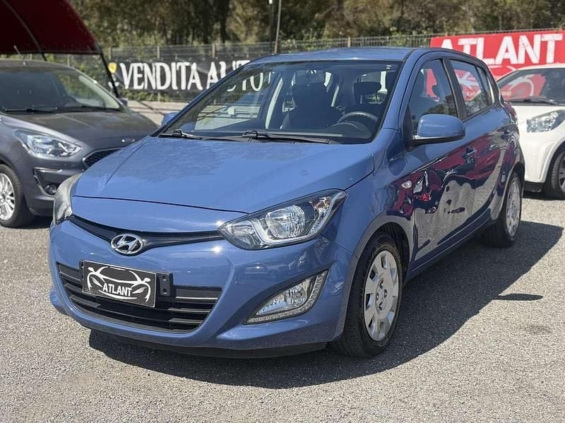 Usata Hyundai i20 Classic 99 CV (72 kW) 2014 Blu/azzurro Utilitaria