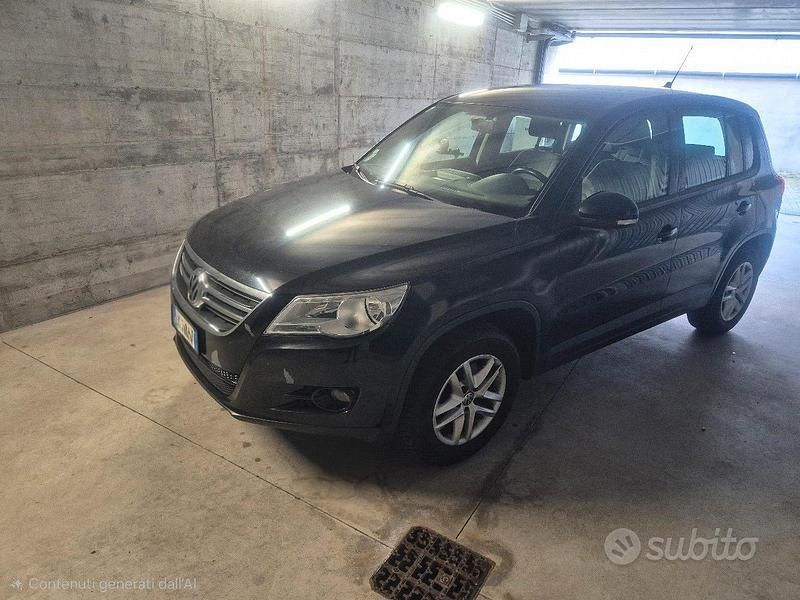 Usata VW Tiguan Trendline 140 CV (102 kW) 2011 Nero SUV