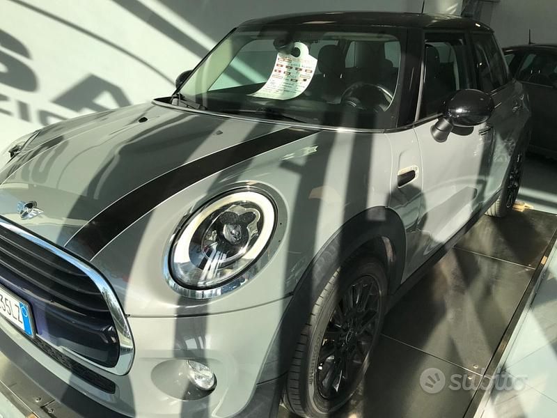 Usata Mini Cooper D Business 116 CV (85 kW) 2016 Grigio Utilitaria