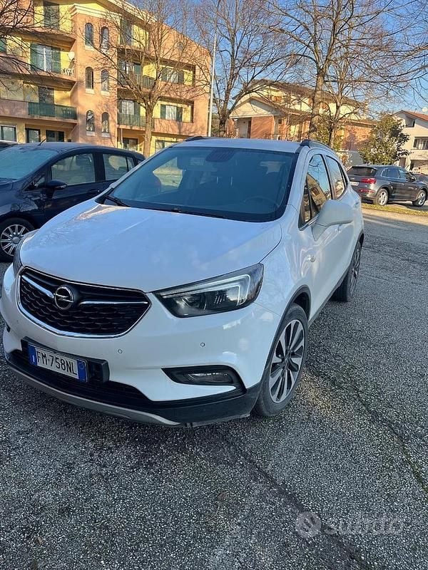 Bianco Usata 2018 Opel Mokka SUV | 11.500 € (Buon prezzo) - Immagine 1/1