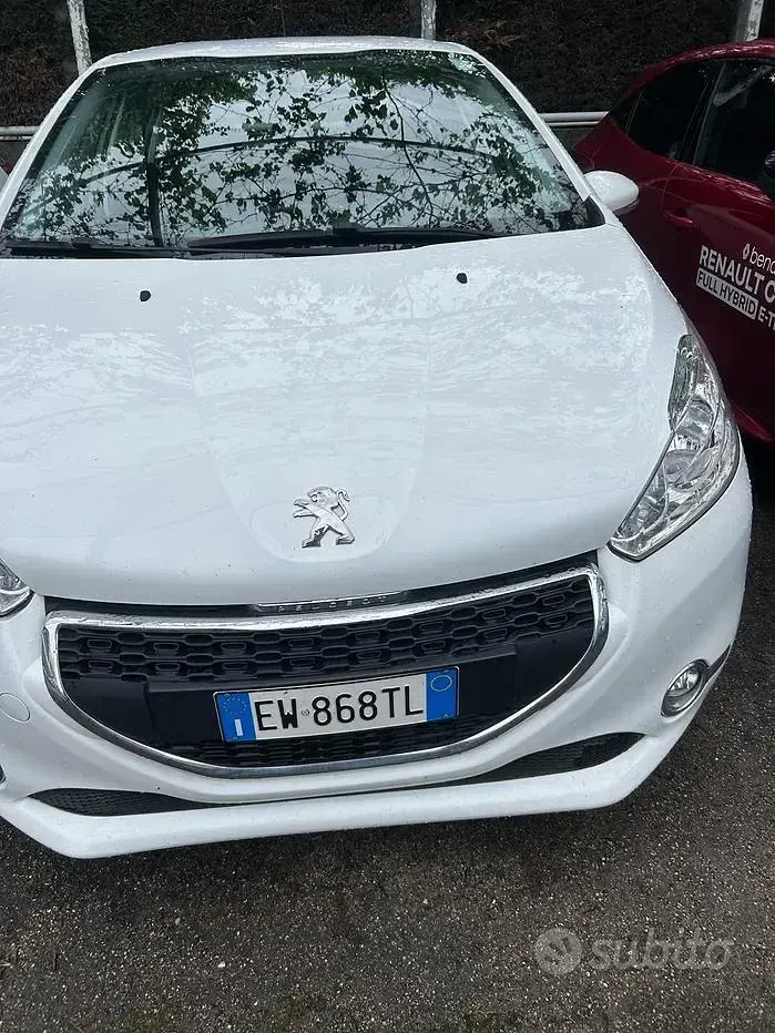 Usata Peugeot 208 Active 82 CV (60 kW) 2014 Bianco Utilitaria