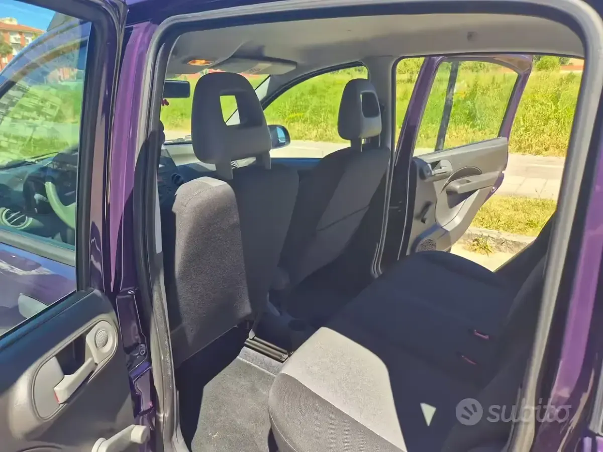 Usata Fiat Panda Dynamic 69 CV (50 kW) 2011 Viola Utilitaria