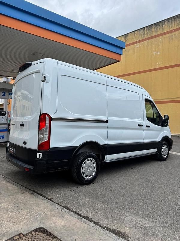 Usata Ford Transit 105 CV (77 kW) 2021 Bianco Berlina