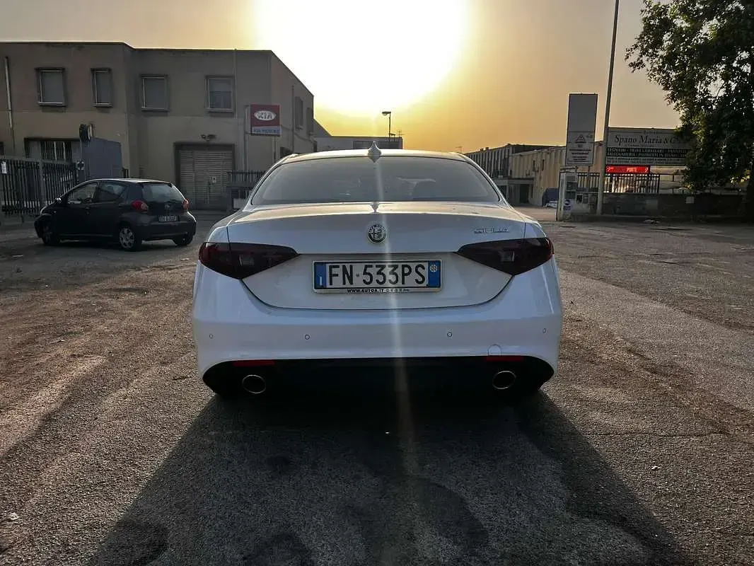 Usata Alfa Romeo Giulia 150 CV (110 kW) 2018 Berlina