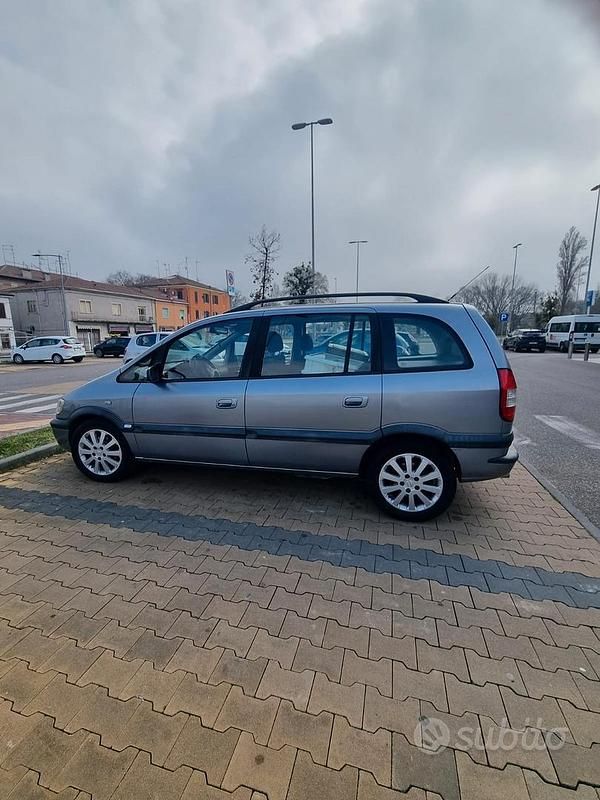 Usata Opel Zafira Eco 97 CV (71 kW) 2003 Monovolume