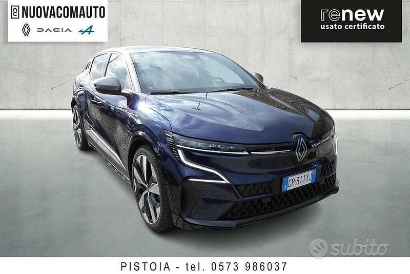 Usata Renault Megane E-Tech Techno 161 kW (220 CV) 2023 Blu scuro Berlina