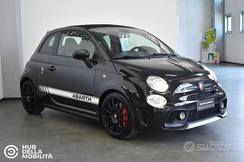 Usata Abarth 595C Esseesse 180 CV (132 kW) 2022 Nero Cabrio