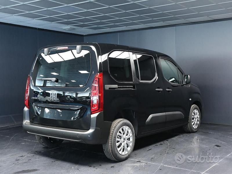 Nuova Fiat Doblò 100 CV (73 kW) 2025 Nero Monovolume