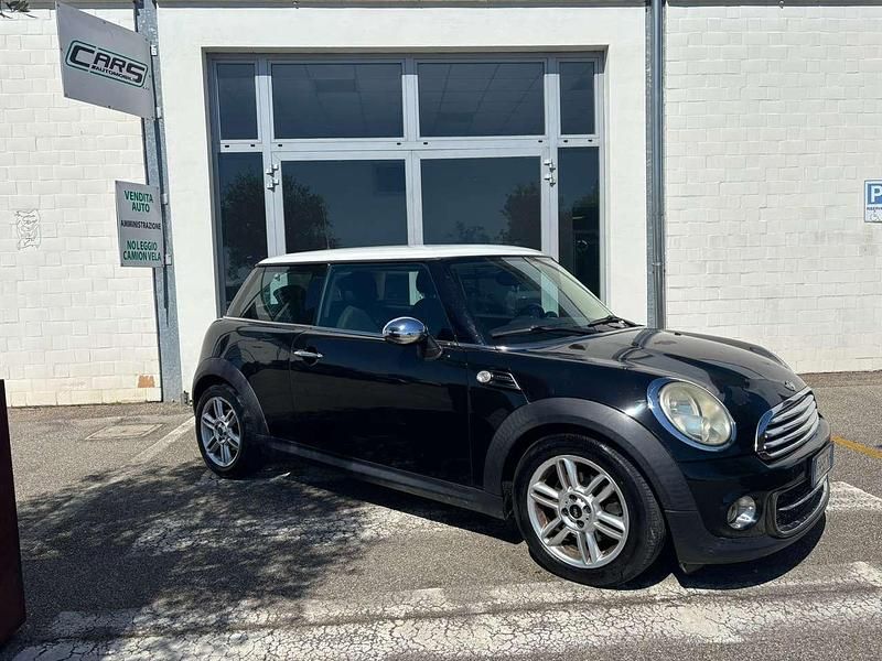 Occasion Mini Cooper D 111 ch (81 kW) 2011 Noir Citadine
