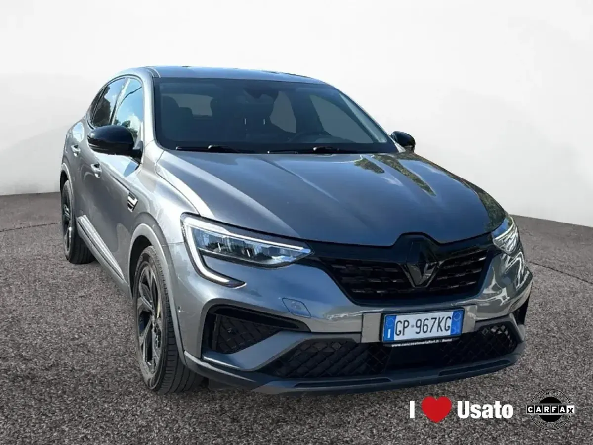 Usata Renault Clio 143 CV (105 kW) 2023 Grigio Utilitaria