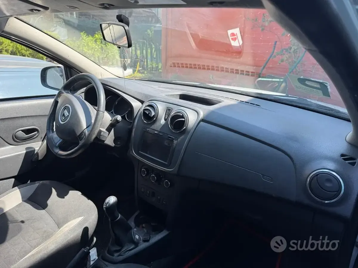 Usata Dacia Sandero Prestige 90 CV (66 kW) 2013 Bianco Berlina