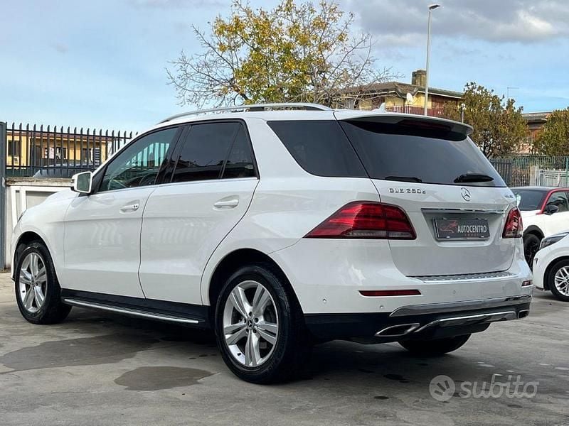 Usata Mercedes GLE250 Exclusive 204 CV (150 kW) 2016 Bianco SUV