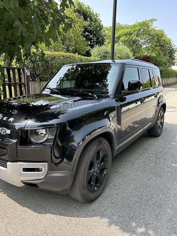 Usata Land Rover Defender HSE 249 CV (183 kW) 2021 Nero SUV