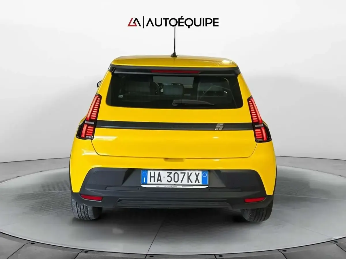 Usata Renault R5 Evolution 89 kW (122 CV) 2025 Giallo Utilitaria