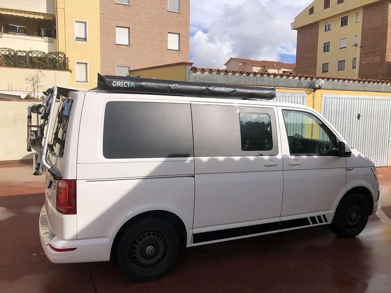 Usata VW Caravelle 150 CV (110 kW) 2016 Bianco Furgone