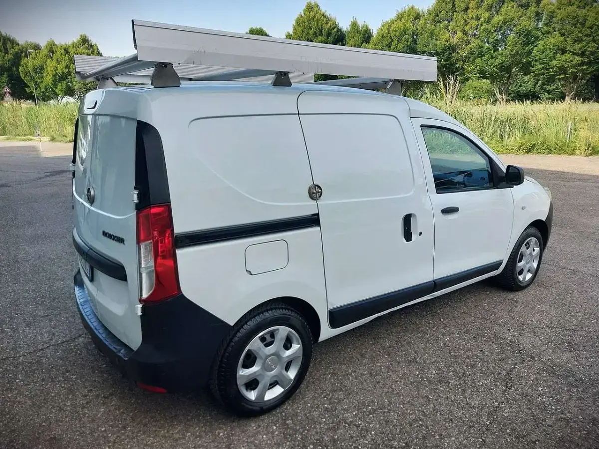 Usata Dacia Dokker 102 CV (75 kW) 2017 Bianco Monovolume