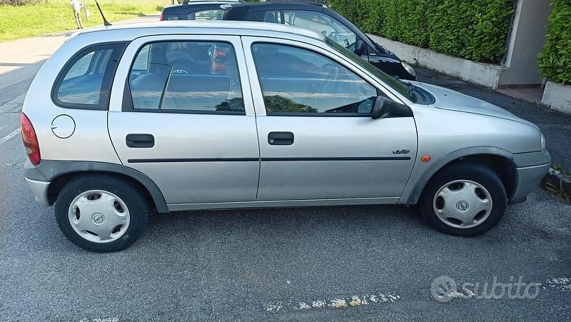 Occasion Opel Corsa Swing 54 ch (39 kW) 1998 Gris Citadine