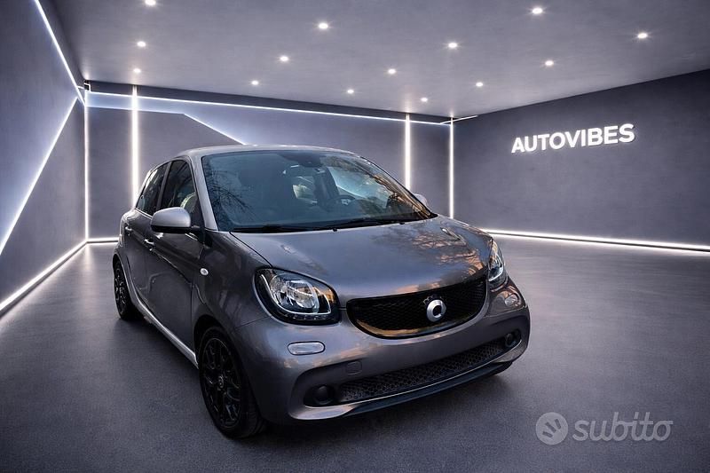 Usata Smart ForFour Passion 90 CV (66 kW) 2018 Grigio Utilitaria