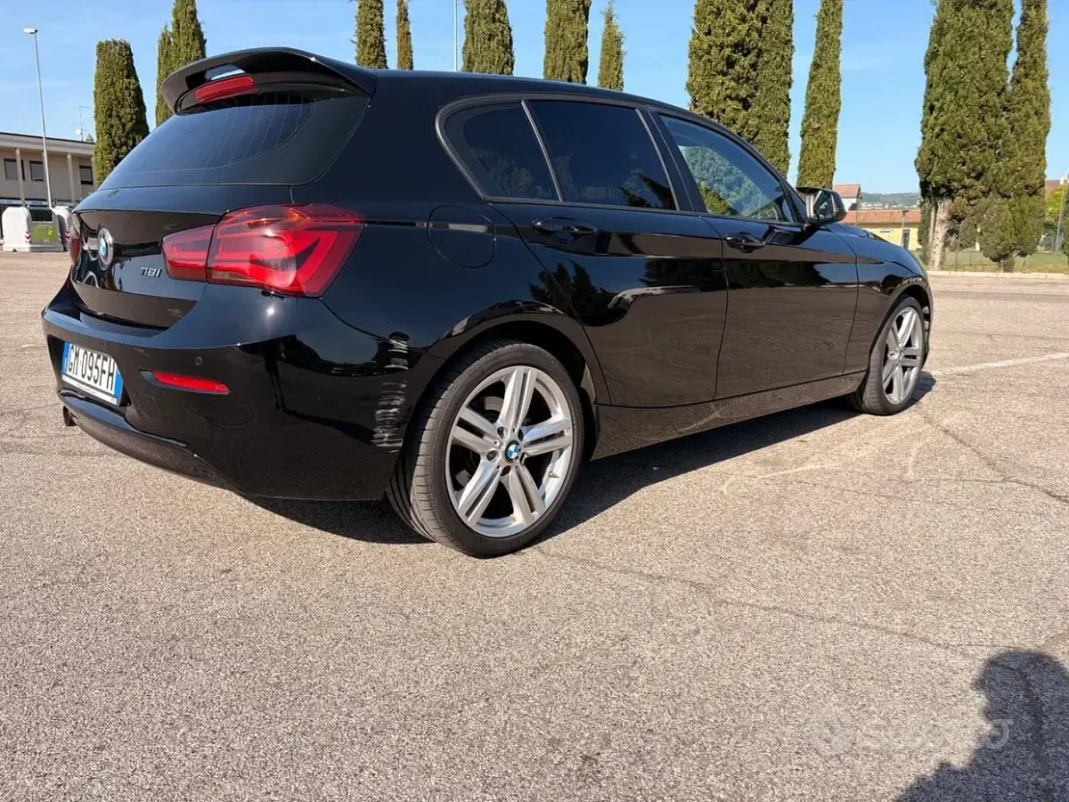 Usata BMW 118 136 CV (100 kW) 2023 Nero Berlina