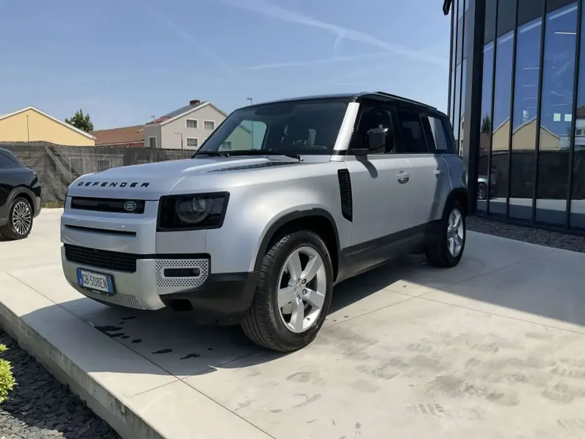 Usata Land Rover Defender First Edition 240 CV (176 kW) 2020 Grigio metallizzato SUV