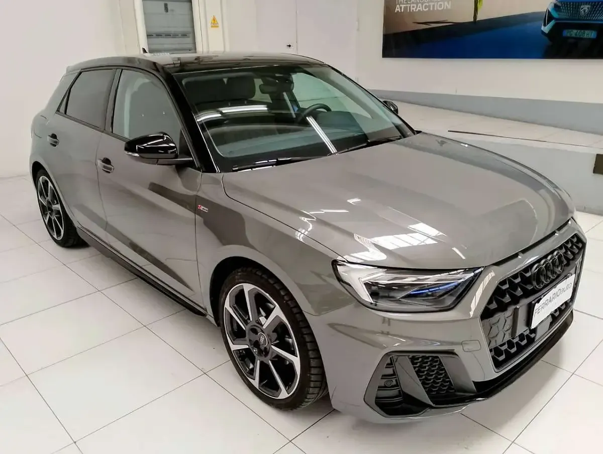 Usata Audi A1 Sportback Black Edition 116 CV (85 kW) 2025 Grigio chronos Utilitaria