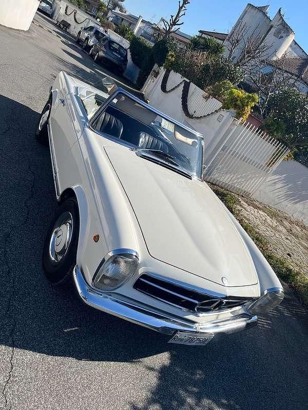 Bianco Usata 1967 Mercedes 250 Cabrio | 75.000 € - Immagine 1/4