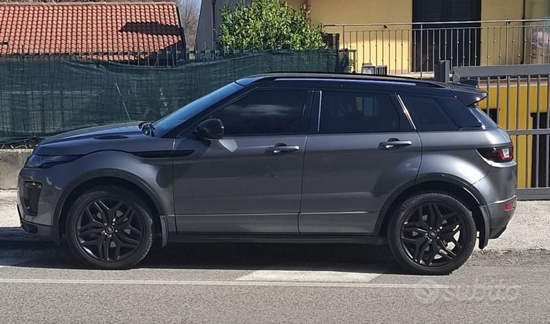 Usata Land Rover Range Rover evoque 180 CV (132 kW) 2018 Grigio SUV