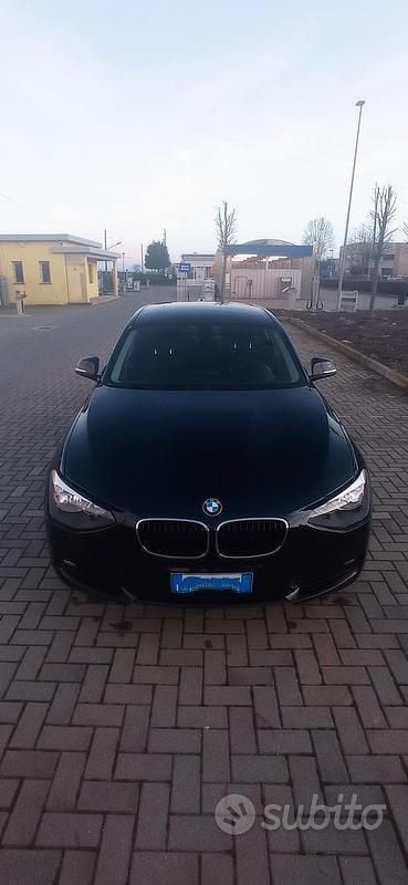 Usata BMW 118 Comfort Edition 143 CV (105 kW) 2014 Nero Utilitaria