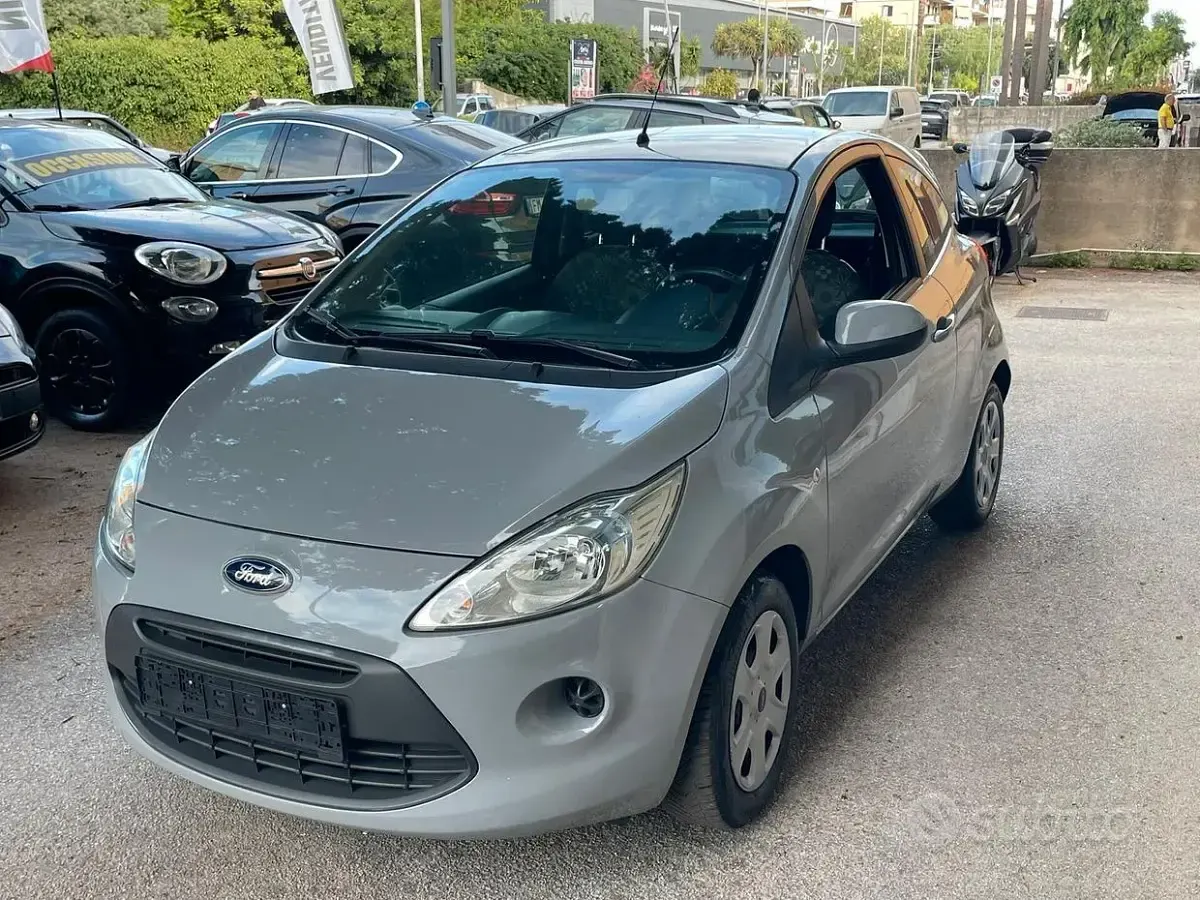 Usata Ford Ka 69 CV (50 kW) 2015 Grigio Berlina