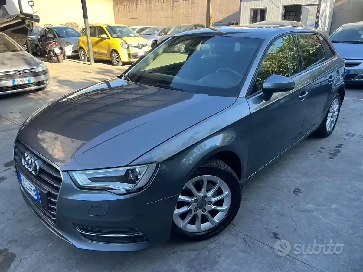 Usata Audi A3 Ambiente 105 CV (77 kW) 2013 Grigio Berlina