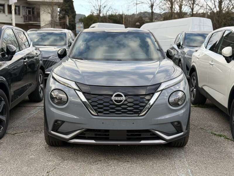Ceramic grey Nuova 2025 Nissan Juke SUV | 30.799 € - Immagine 1/2