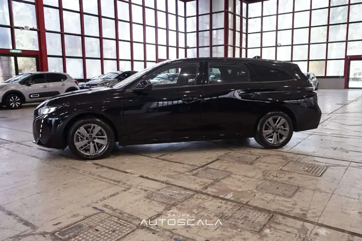 Usata Peugeot 308 Active 131 CV (96 kW) 2024 Nero perla Station wagon