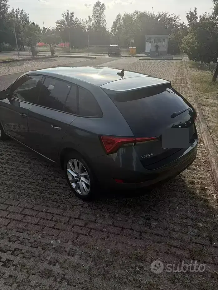 Usata Skoda Scala 116 CV (85 kW) 2020 Nero Utilitaria