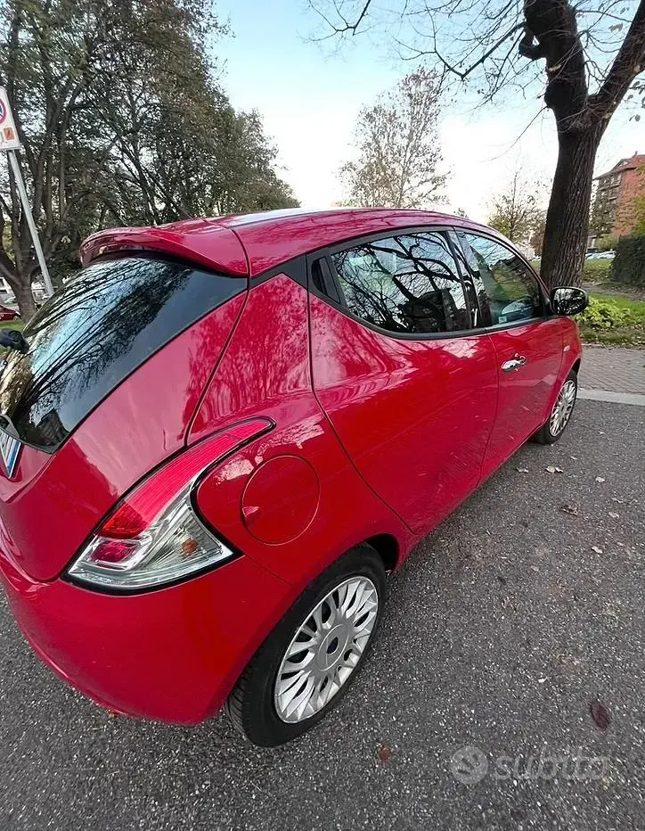 Usata Lancia Ypsilon 69 CV (50 kW) 2016 Utilitaria