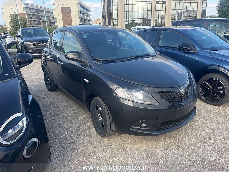 Usata Lancia Ypsilon S 70 CV (51 kW) 2024 Utilitaria